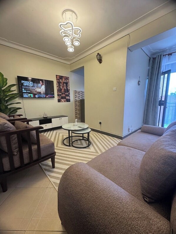 Smart TV - Kisasi Delight (Kampala)