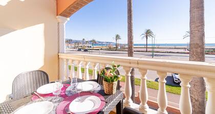Beachfront Stay With Sea Views & Wi-fi