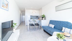 Apartment | Living room - Beachfront Stay With Sea Views & Wi-fi (Castello d'Empuries)
