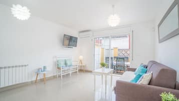 Mobile Home | Living room