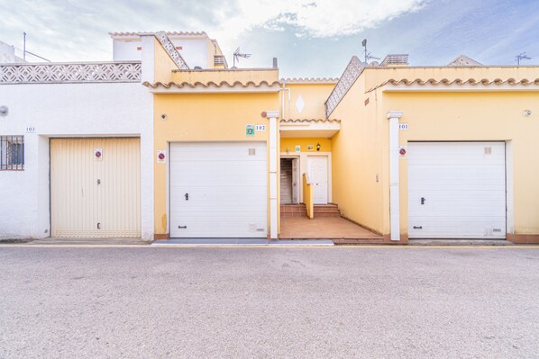 Mobile Home | Exterior