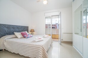 Mobile Home | 2 bedrooms, iron/ironing board