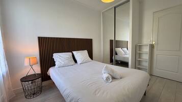 Apartment | 2 bedrooms, iron/ironing board
