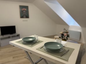 Apartment | Dining