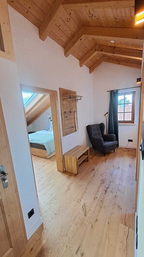 1 bedroom, bed sheets
