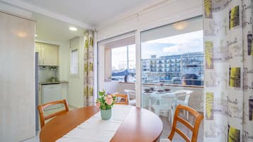 Apartament | Servei de restauració
