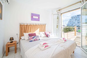 Apartment | 1 bedroom, iron/ironing board - Apartment in Empuriabrava Near Sandy Beach (Castello d'Empuries)