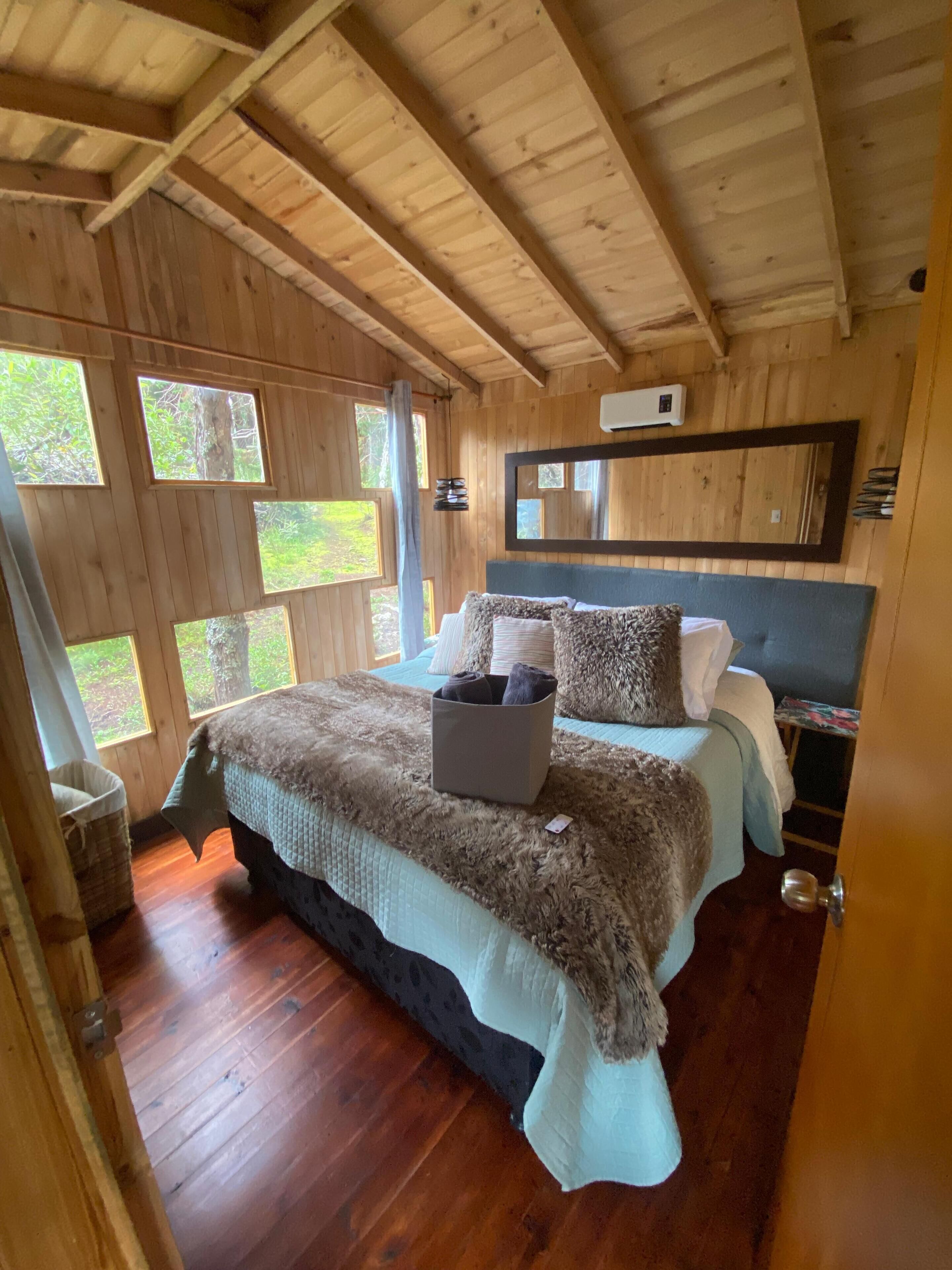 9 bedrooms, iron/ironing board, WiFi, bed sheets