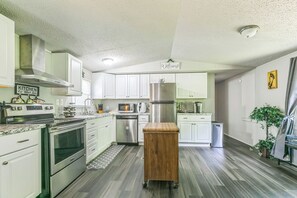 Micro-ondas, fogão, cooktop, lava-louças