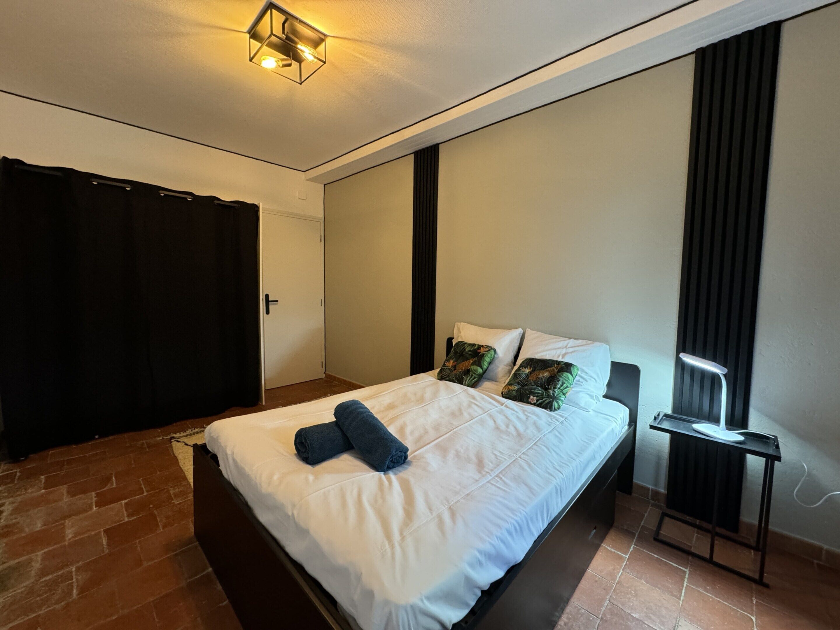 House | 2 bedrooms, iron/ironing board