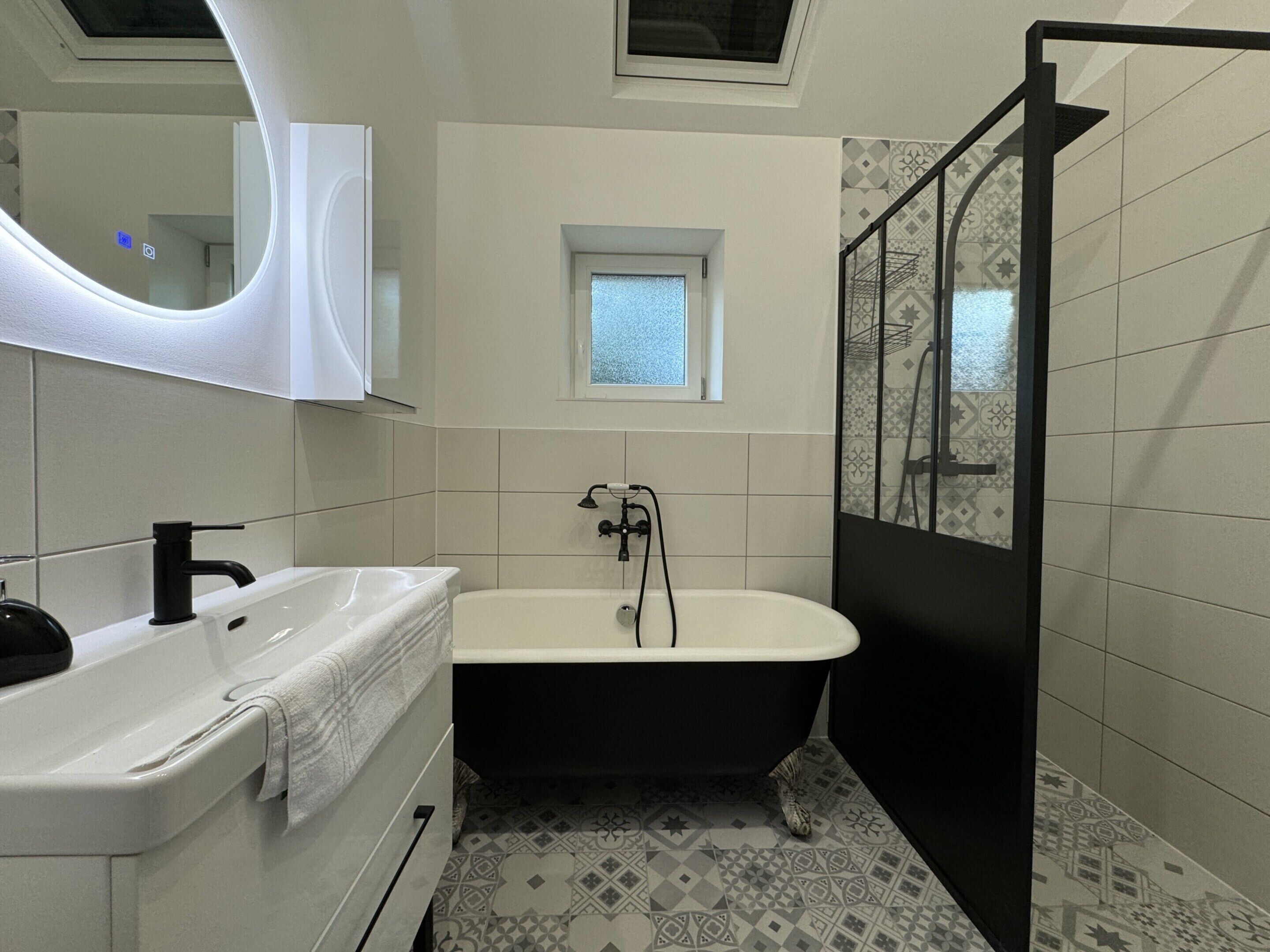 House | Bathroom
