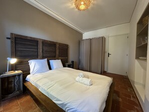 House | 2 bedrooms, iron/ironing board