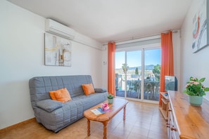 Apartment | Living area