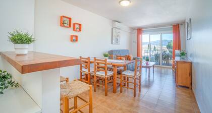 Modern 1-bedroom Apartment With Terrace