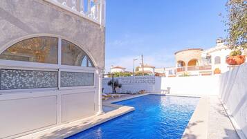 Villa | Pool | Indoor pool, outdoor pool