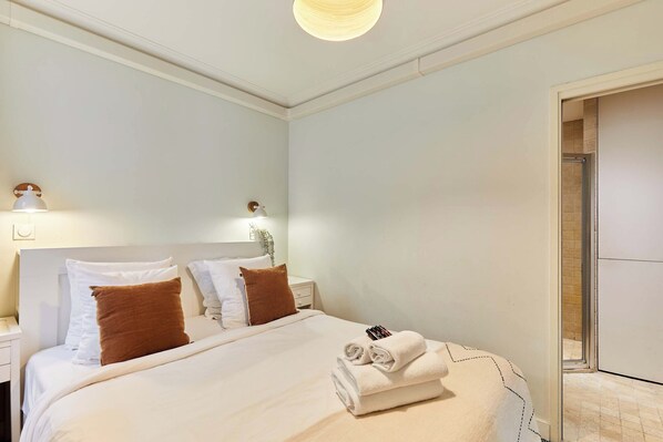 1 bedroom, laptop workspace, iron/ironing board, bed sheets