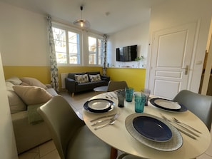 Apartment | Living room - Central Le Mans Apartment (Le Mans)