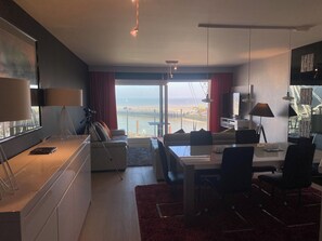 Dining - Apartment in Nieuwpoort Near the Coast (Nieuwpoort)