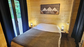 4 多间卧室、熨斗/熨衣板、免费 WiFi、床单