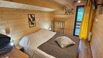 4 Schlafzimmer, Bügeleisen/Bügelbrett, kostenloses WLAN, Bettwäsche