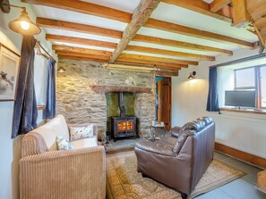 TV, fireplace - 2 bedroom accommodation in Abergele (Abergele)