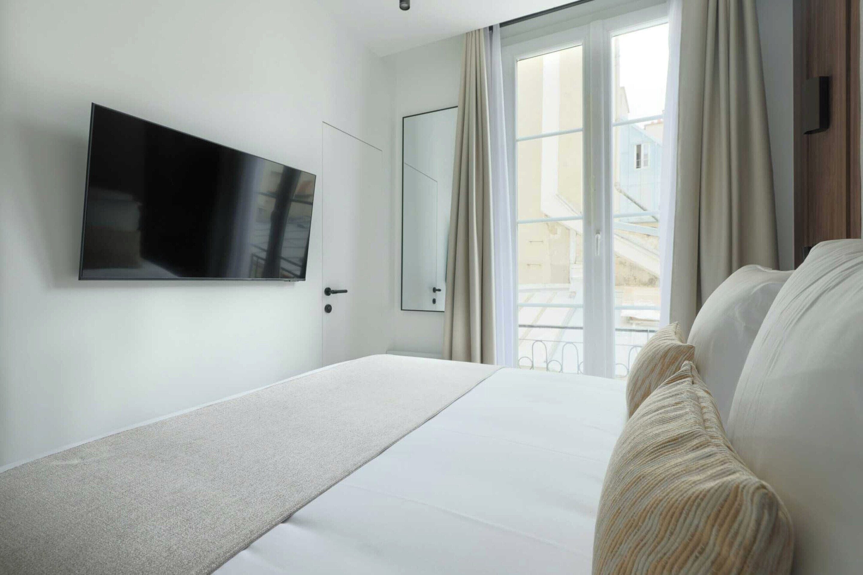 Căn hộ | 3 phòng ngủ, khu vực làm việc phù hợp cho laptop 