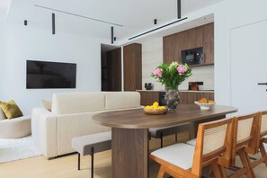 Apartment | Dining