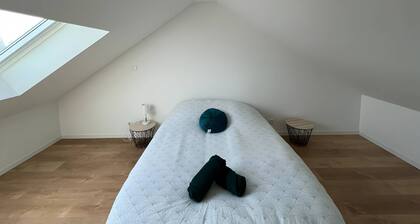 Warm & Welcoming Retreat With Garden
