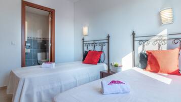 Villa | 5 bedrooms, iron/ironing board