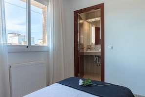 Room - Villa in Empuriabrava With Private Pool (Castello d'Empuries)