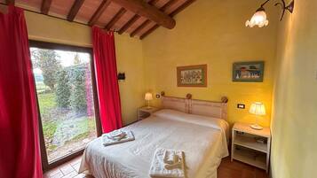 1 bedroom, travel crib, free WiFi