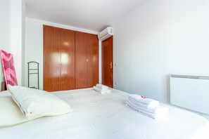 Apartamento | 3 quartos, ferros/tábuas de passar roupa