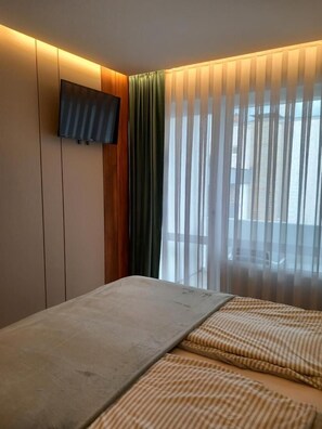 1 bedroom, internet, bed sheets, wheelchair access