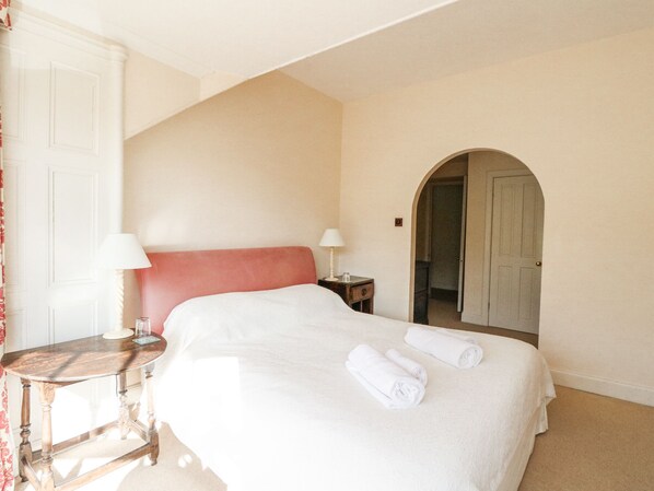 7 bedrooms, individually decorated, individually furnished, free WiFi