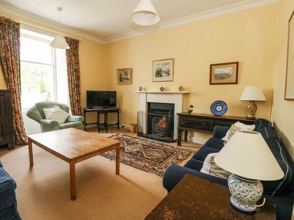Living area - Camisky Lodge (Fort William)