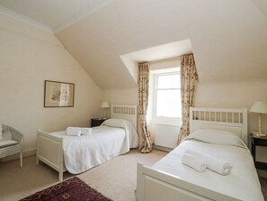 7 Schlafzimmer, individuell dekoriert, individuell eingerichtet