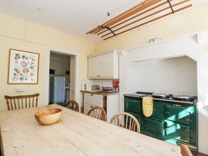 Dining - Camisky Lodge (Fort William)