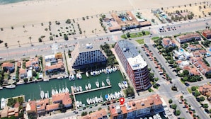 Unclassified image, 3 of 34, button - Apartment in Empuriabrava Near Sandy Beach (Castello d'Empuries)