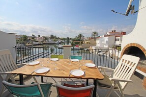 Apartment | Outdoor dining - 0169-port Segre Apartamento con Vista al Canal (Castello d'Empuries)