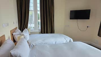 1 bedroom, iron/ironing board, internet