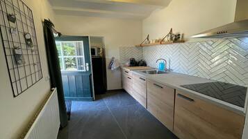 Microondas y cafetera o tetera