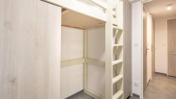 House | 2 bedrooms, bed sheets