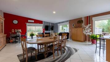 House | Dining