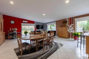 House | Dining