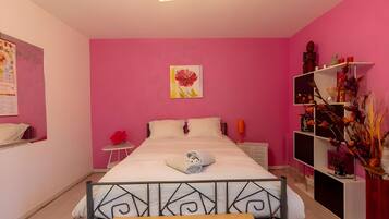 House | 3 bedrooms, individually furnished