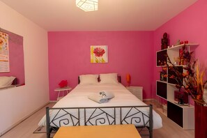 House - Charming Countryside Retreat for 7 (Guécélard)