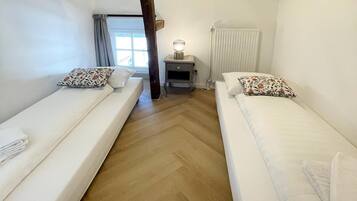 2 dormitorios y Internet