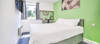 GO2 Gloucester Hotel by OYO | Standard Double