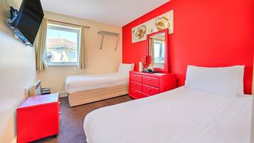 1 bedroom, desk, iron/ironing board, free WiFi