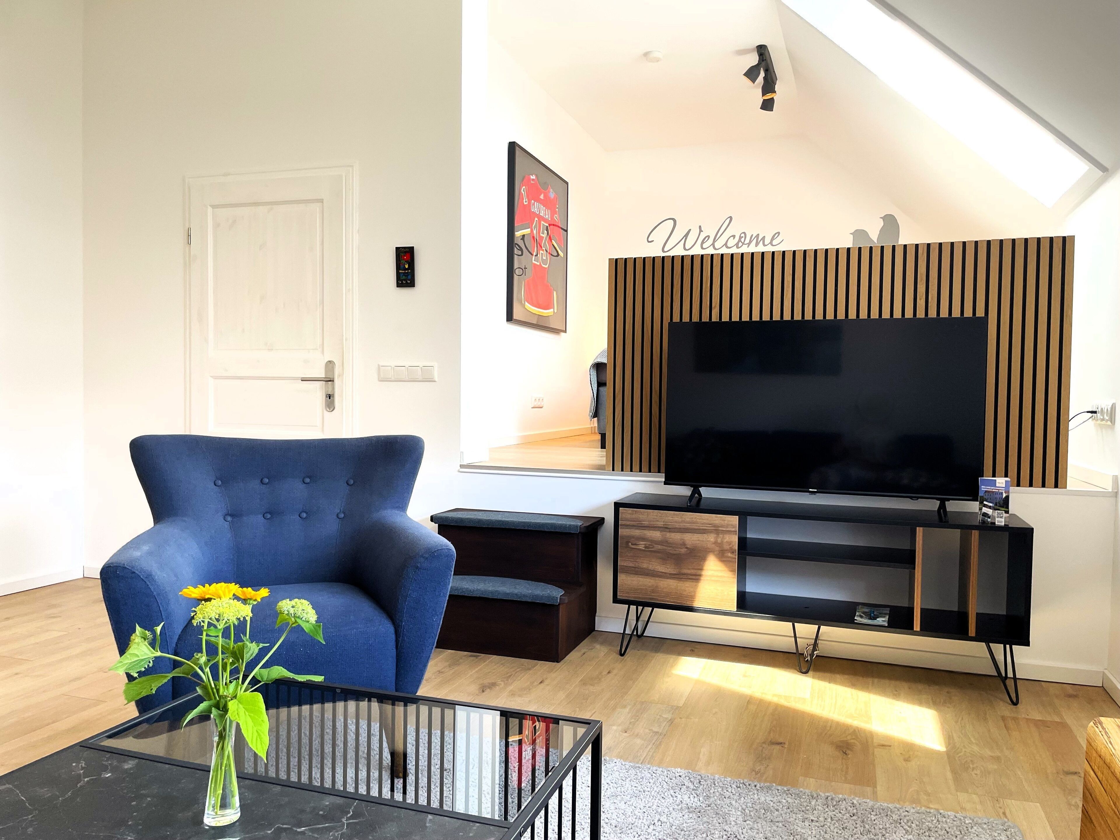Wohnbereich mit Smart-TV